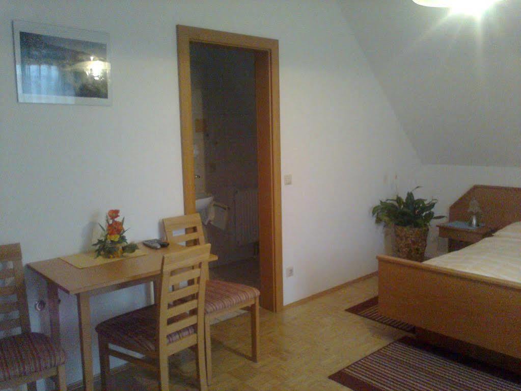 Sankt Georgen im Lavanttal Gaestehaus Freitag Das Kleine Hotel מראה חיצוני תמונה